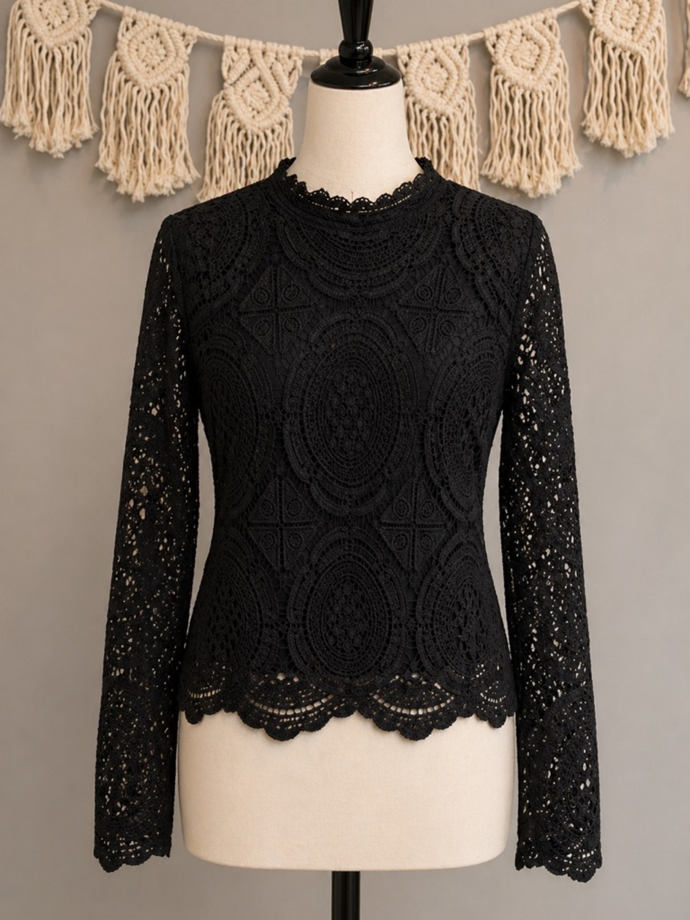 Ultra Pink Black Crochet Lace Long-Sleeve Blouse